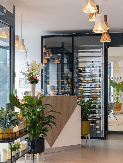 AGENCEMENT HOTEL DE LUXE