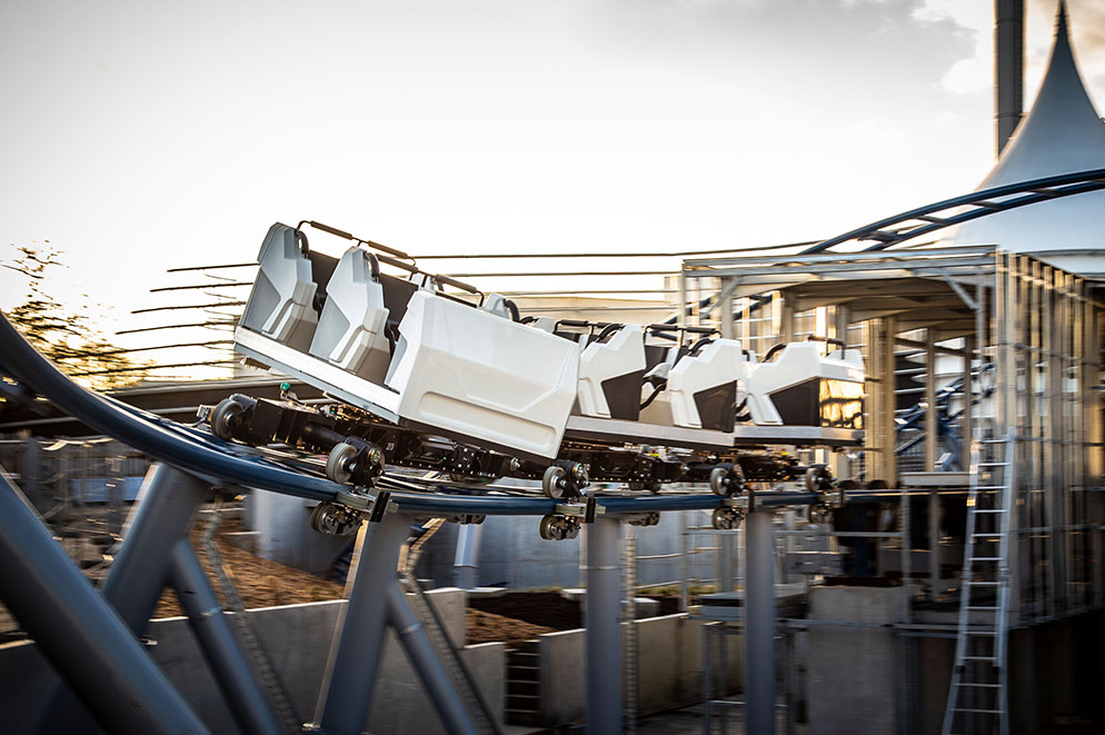 roller coaster extérieur objectif mars futuroscope  