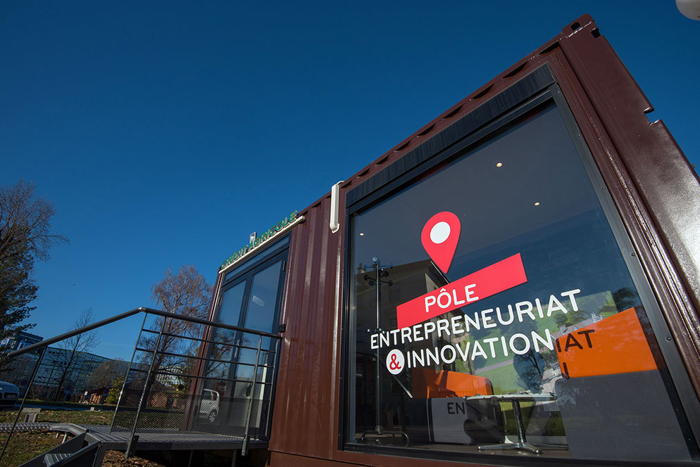 Crédit Agricole Centre Est : Containers CAPSA agencés par GL events