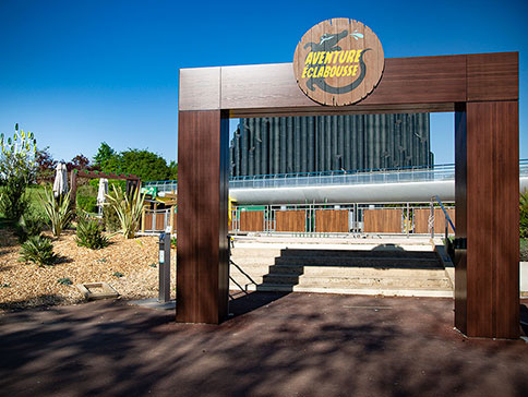 Signalétique : arche entrée Aventure Eclabousse 