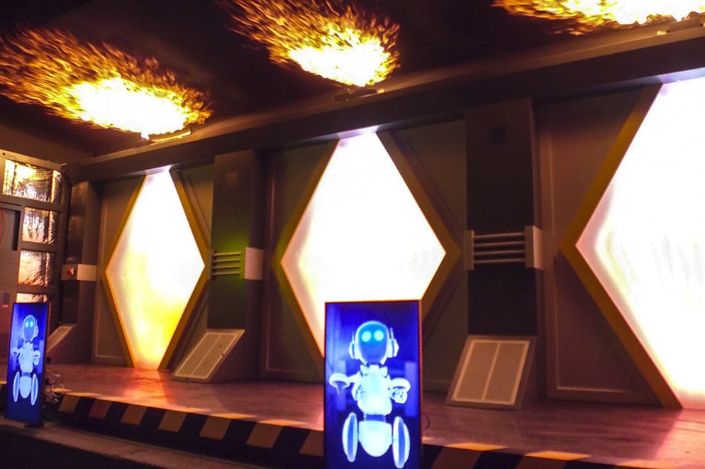 Agencement d'attraction objectif mars, decor, signalétique 