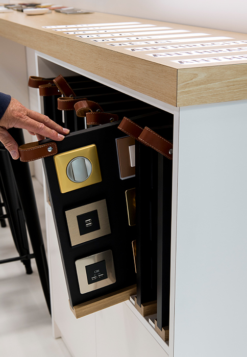 meuble de collection en mélaminé blanc