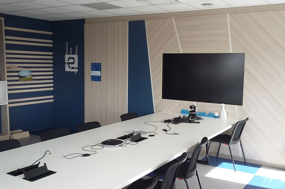 Aménagement mobilier showroom Enedis