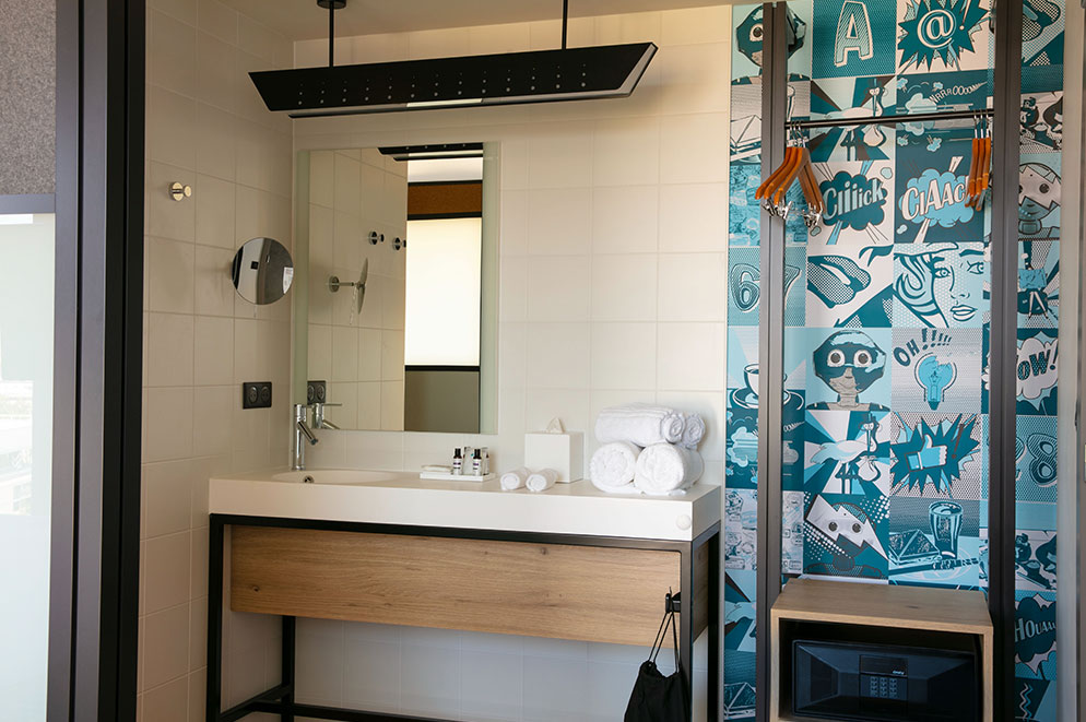 agencement chambres salles de bain - hôtel Aloft Strasbourg  