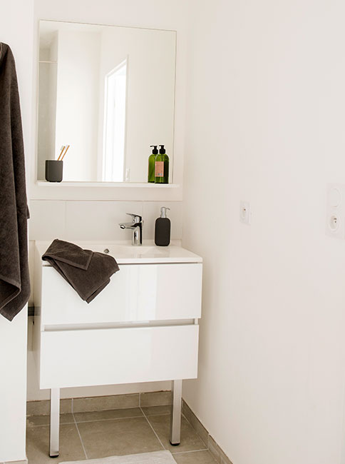 agencement salle d'eau studio étudiant campus Martelet - Limas  