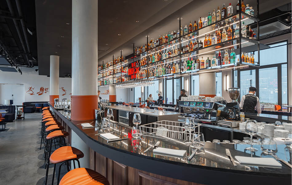 AGENCEMENT BAR HOTEL