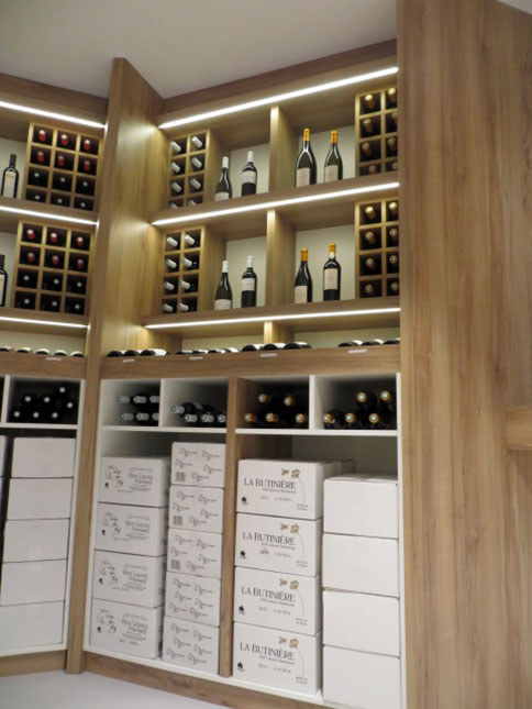 Agencement boutique cave à vins - vinothèque