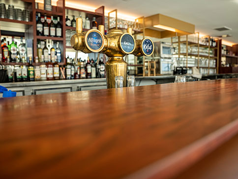 aménagement Grotte Cosquer Marseille GL events bar france