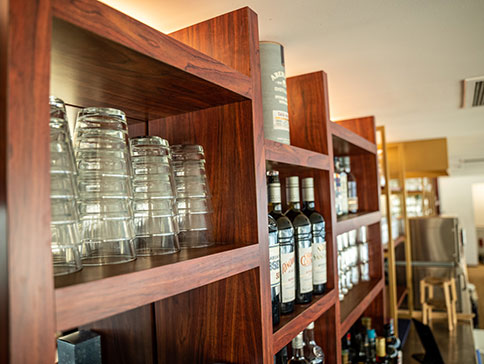 aménagement Grotte Cosquer Marseille GL events bar france