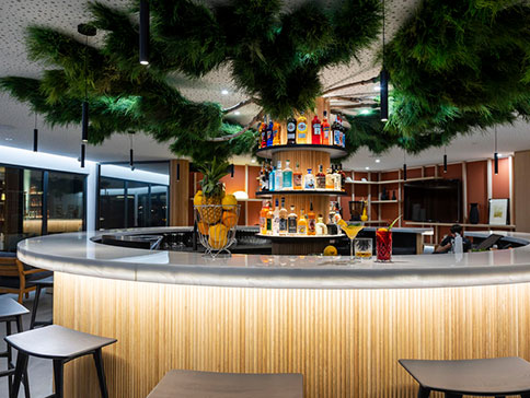 Agencement espace Salon - Bar - Hôtel L'Acquale Calvi 