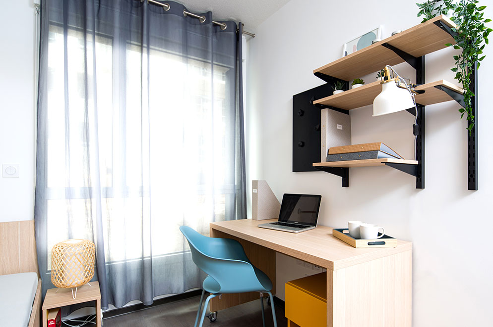 agencement espace bureau ; mobilier sur-mesure design et fonctionnel