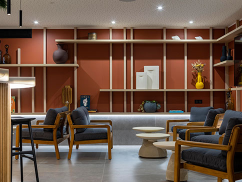 Agencement Espace Salon - Bibliothèque - Hôtel L'Acquale Calvi 