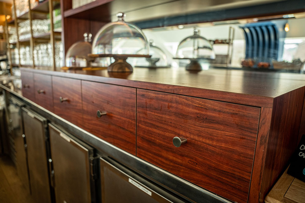 aménagement Grotte Cosquer Marseille GL events bar france