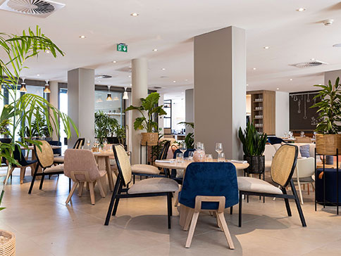 Agencement espace restaurant Hôtel Hilton Garden Inn Tours Centre