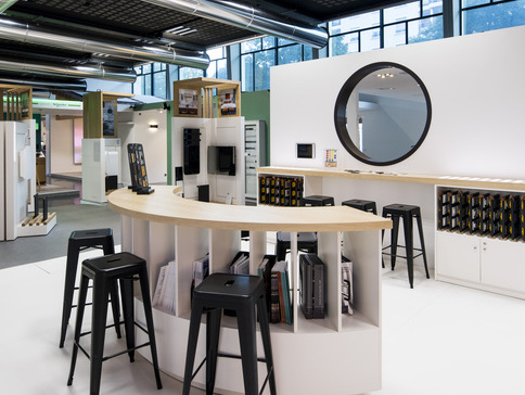 Agencement showroom d'entreprise sur mesure - Sonepar