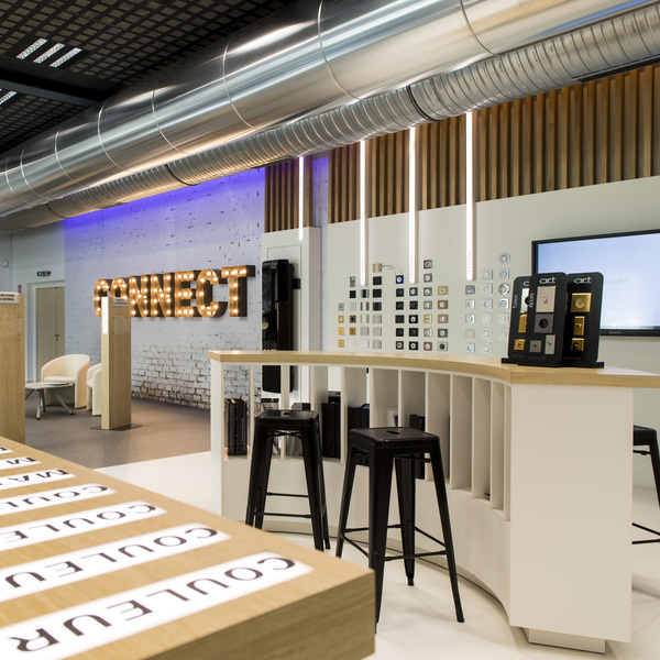 Agencement showroom d'entreprise sur mesure