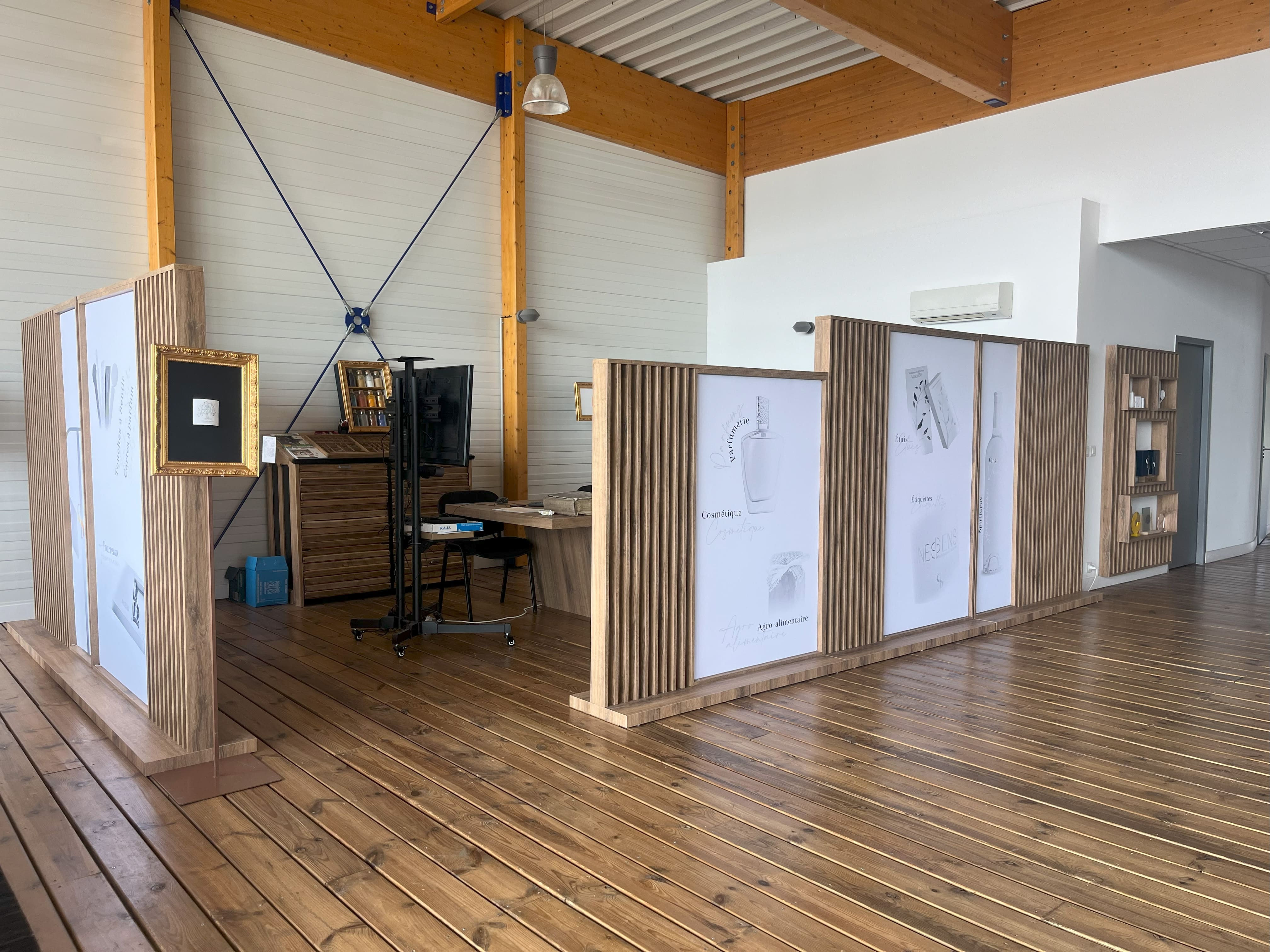 équipements bureaux plantes