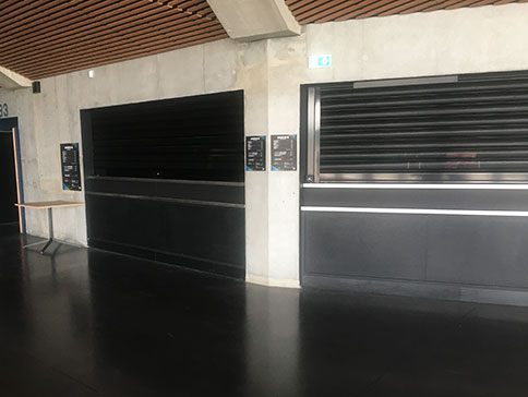 agencement bars menuisés 