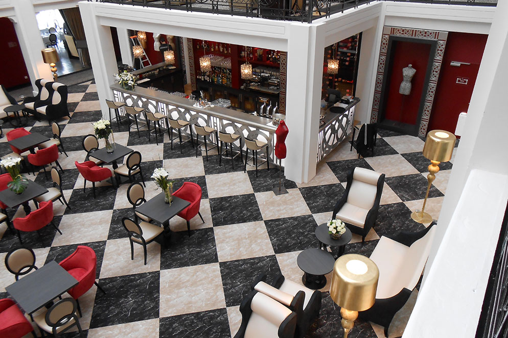 Agencement du bar et du hall Hôtel Régina Biarritz