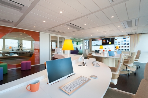 Agencement Bureaux Orange sur mesure