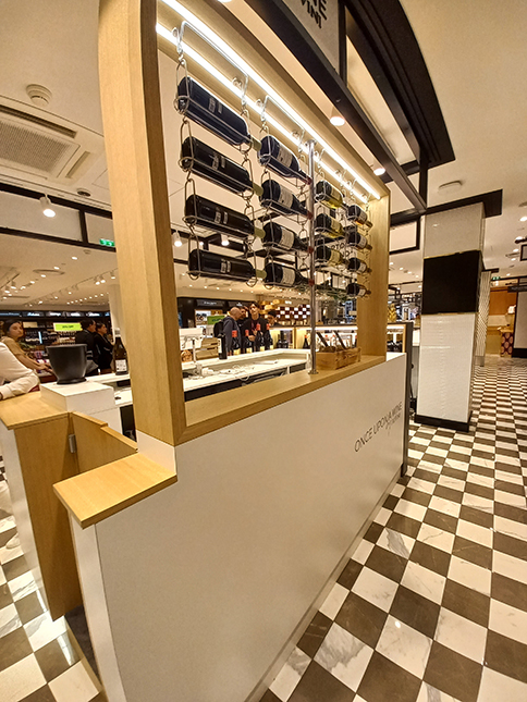 AGENCEMENT POP UP STORE ADVINI