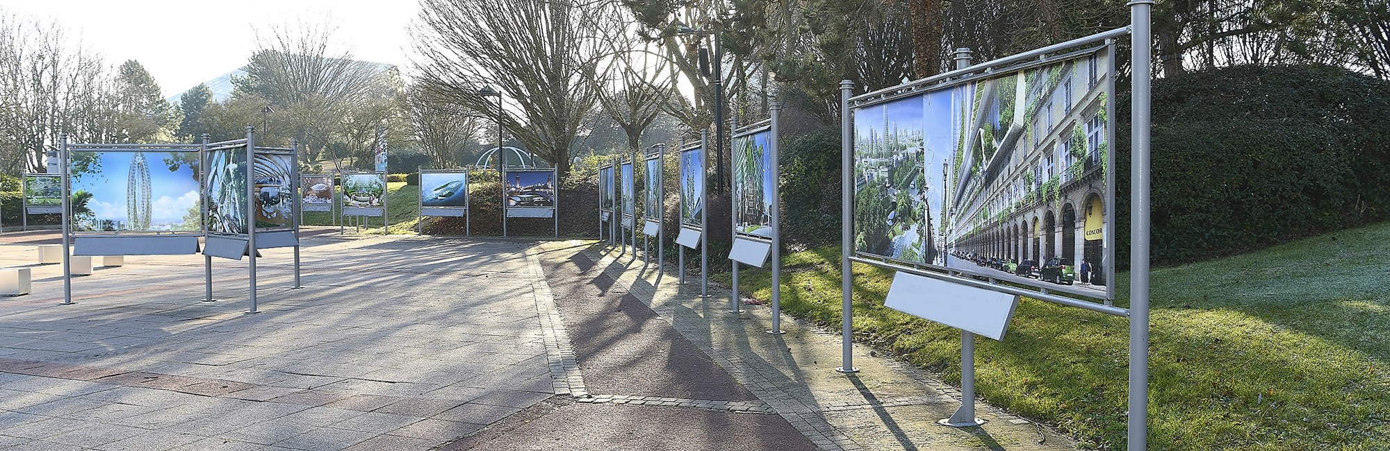 Mobilier extérieur du Futuroscope