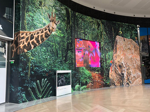 palissade de travaux avec animation commerciale 