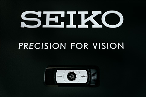 Meuble sur-mesure personnalisé pour Seiko avec technologie intégrée