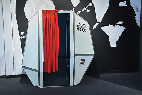 Scénographie : Cabine à selfie/photomaton design