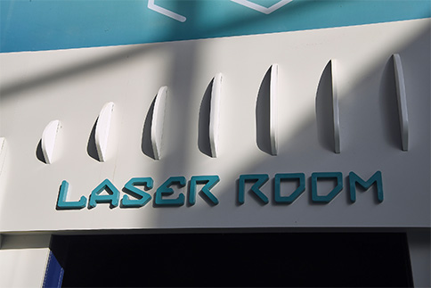 Décorations murales et signalétique lettres découpe à la forme