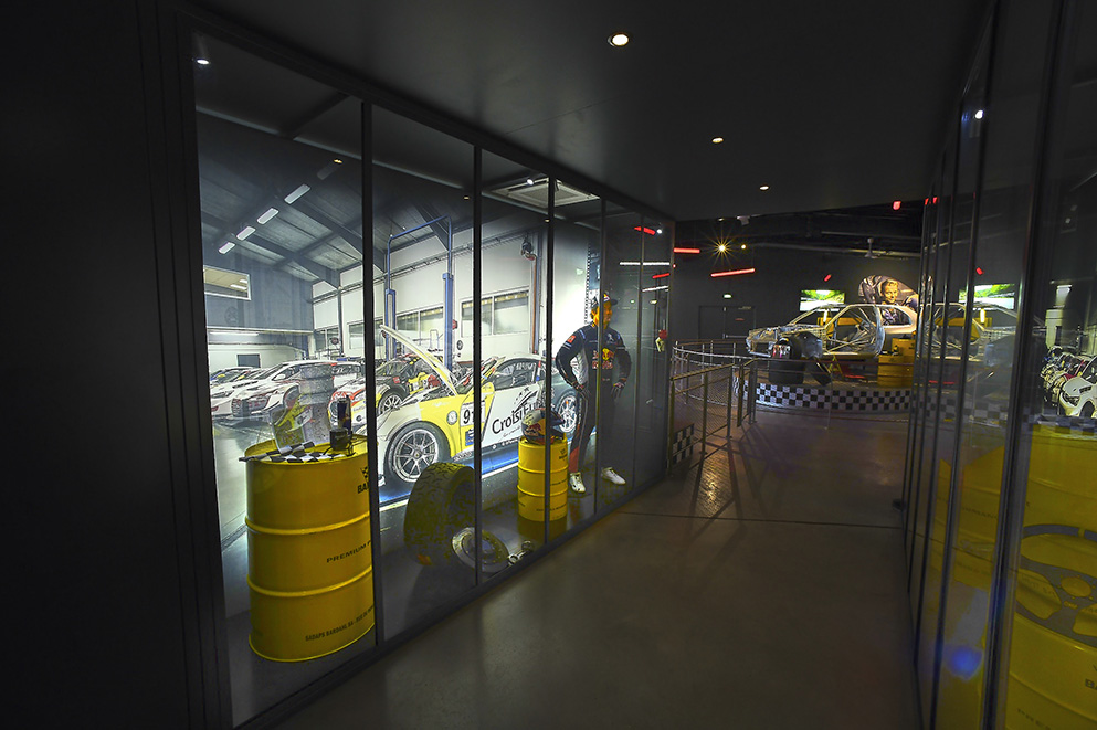 Vitrines d'exposition et signalétique rétro-éclairée