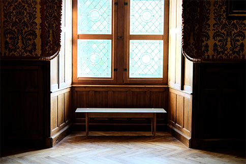 Banc sobre de musée